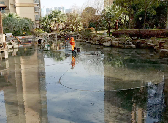 辽源景观池淤泥清理